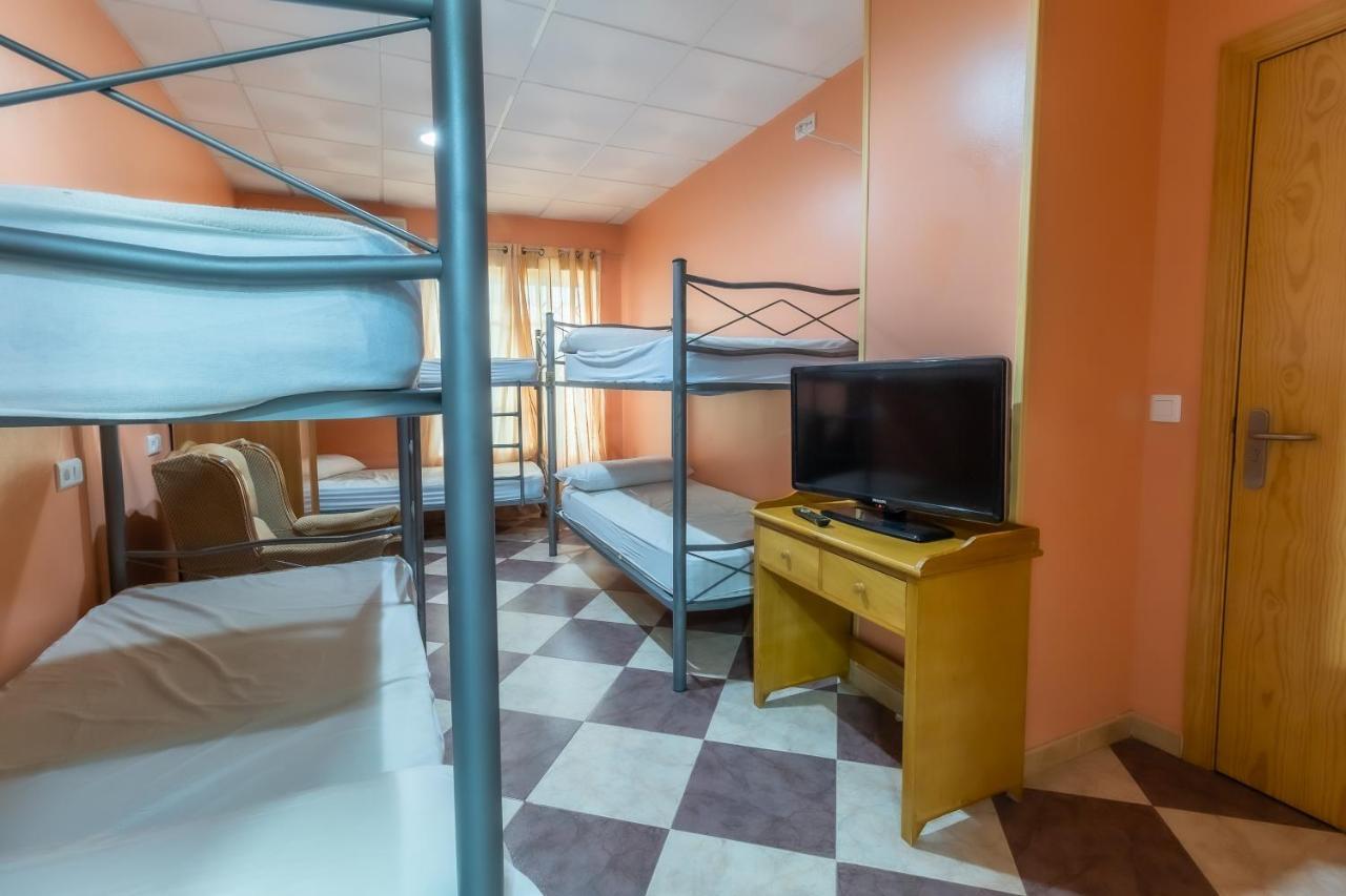 Albergue Rojo Plata Torremegía Buitenkant foto